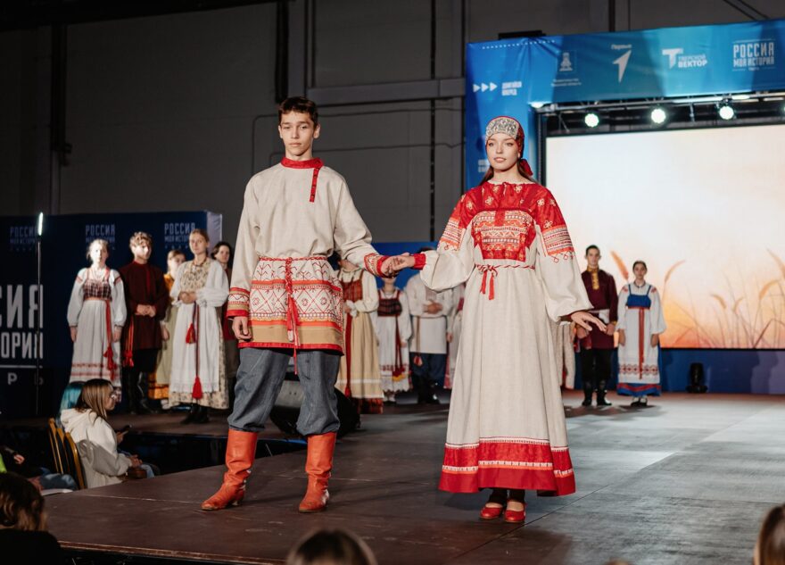 В Твери впервые прошёл Фестиваль традиционной свадебной моды