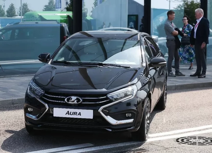 В России началось серийное производство автомобилей Lada Aura