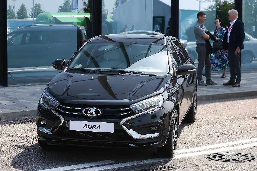 В России началось серийное производство автомобилей Lada Aura