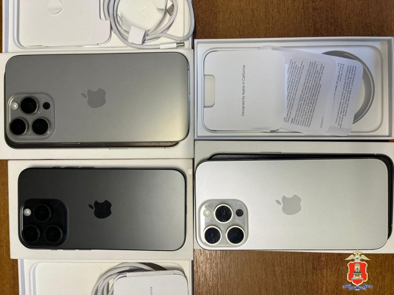 Житель Тверской области украл три телефона из салона связи