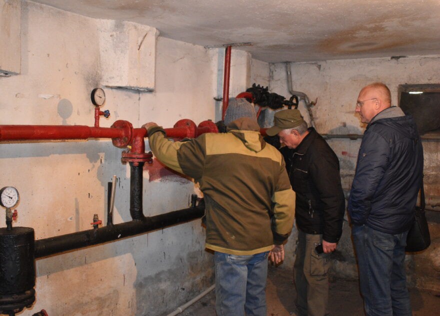 В Твери продолжают подключать дома к теплу