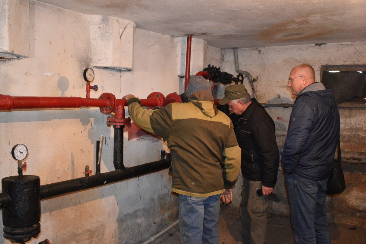 В Твери продолжают подключать дома к теплу