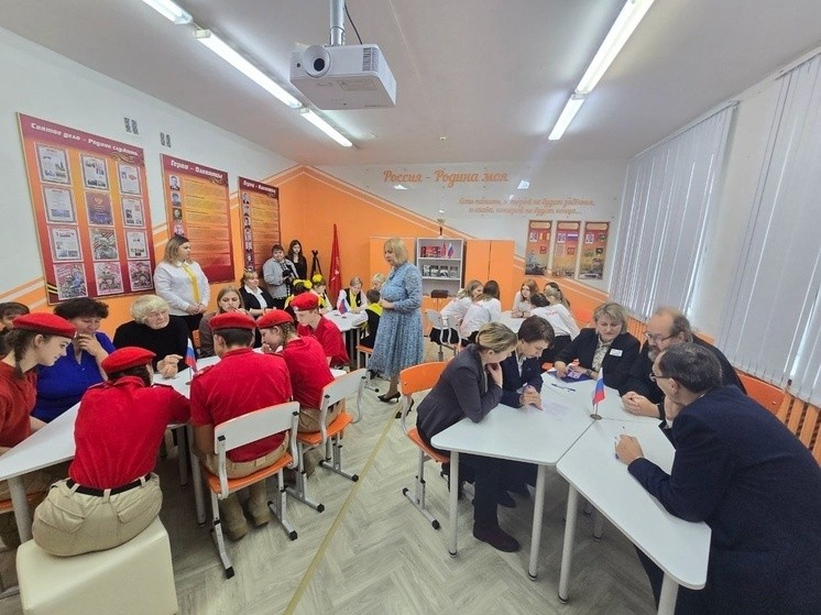 В Оленинской школе открыли Центр патриотического воспитания