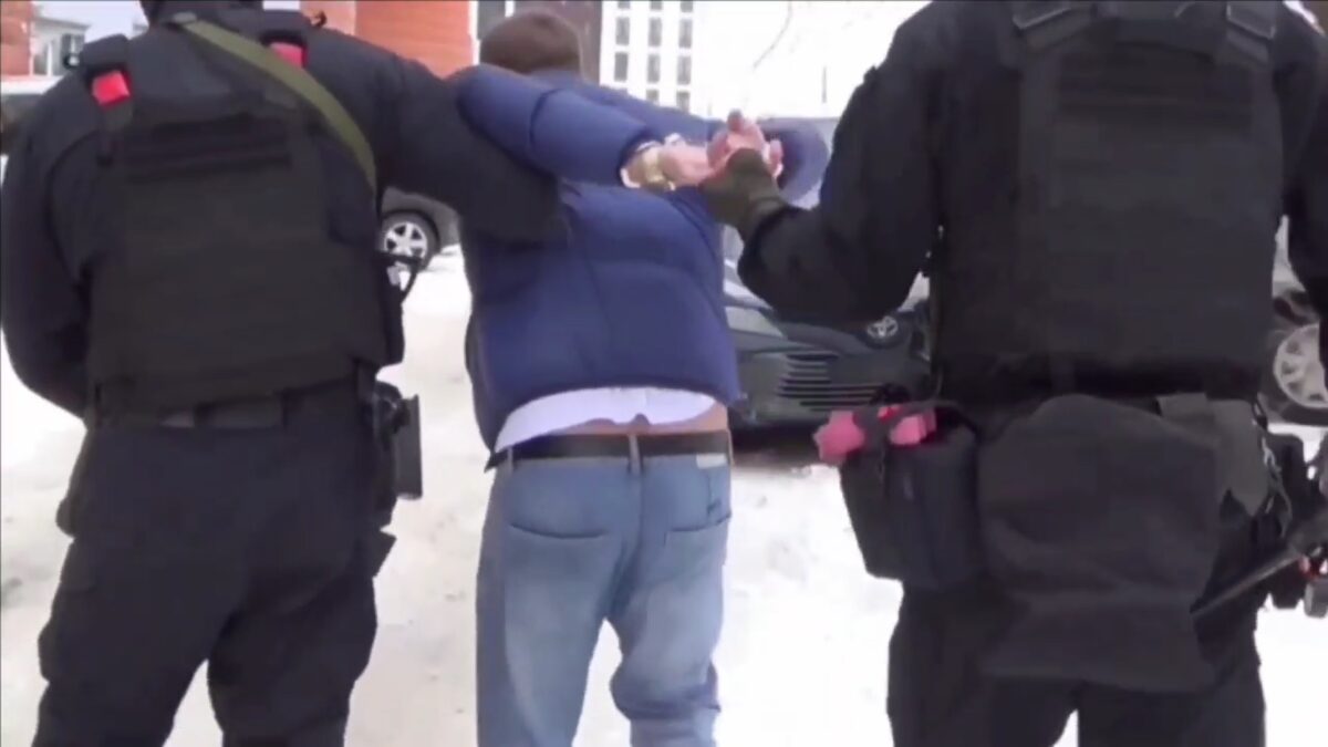 В Твери шесть участников ОПГ, торговавшей наркотиками, предстанут перед судом В Твери шесть участников ОПГ, торговавшей наркотиками, предстанут перед судом