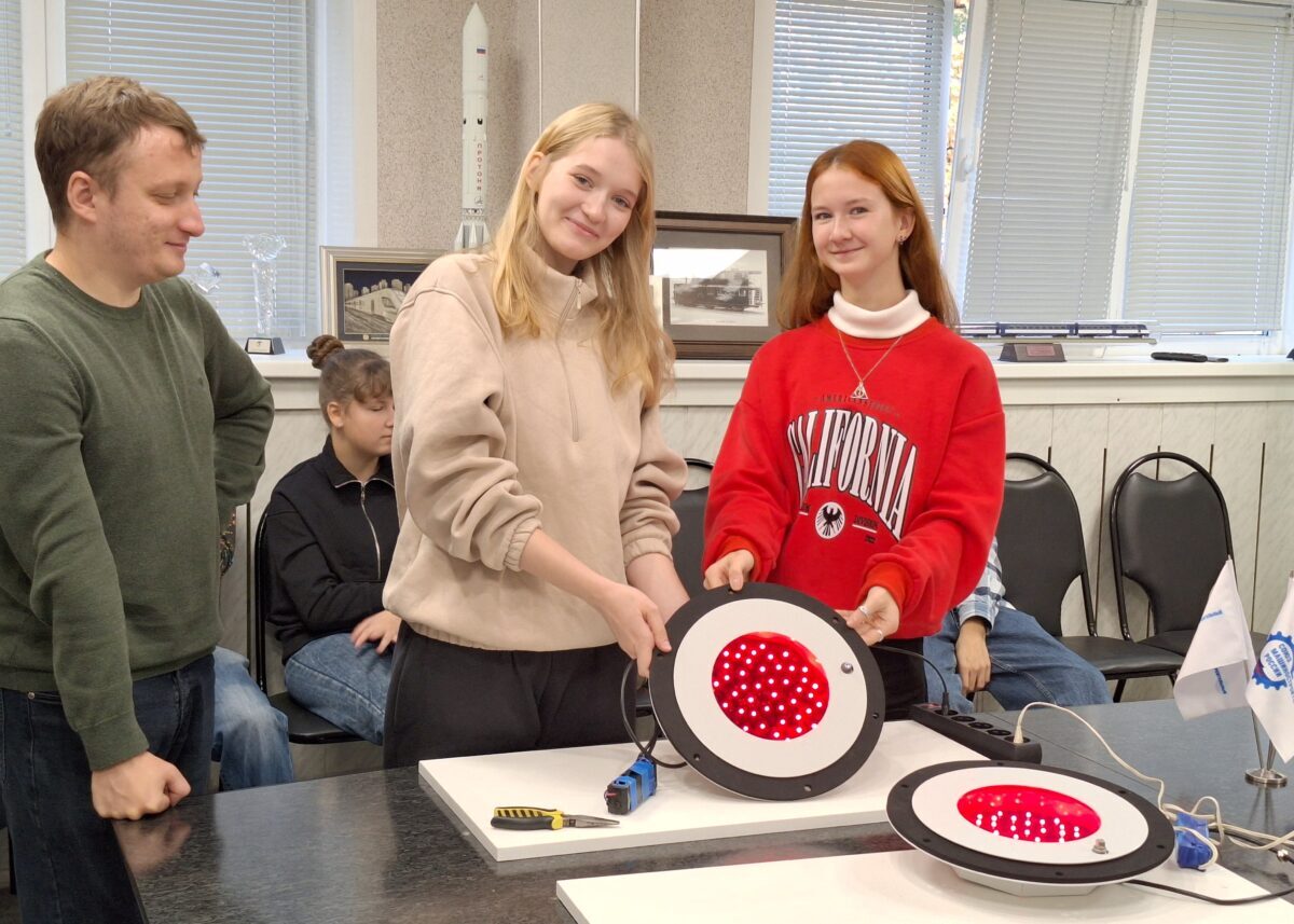 Школьники и студенты Тверской области знакомятся с работой ведущих предприятий