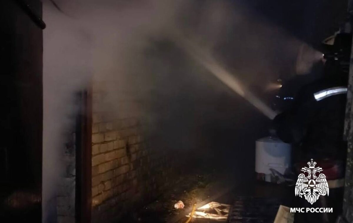 Опубликованы фото и видео с пожара в деревне Кучели Тверской области Опубликованы фото и видео с пожара в деревне Кучели Тверской области