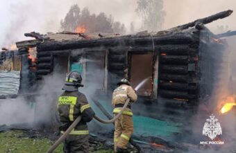 В Тверской области загорелся жилой дом В Тверской области загорелся жилой дом