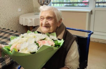 Труженица тыла из Твери Рахиль Абарбанель отмечает 106-летие Труженица тыла из Твери Рахиль Абарбанель отмечает 106-летие