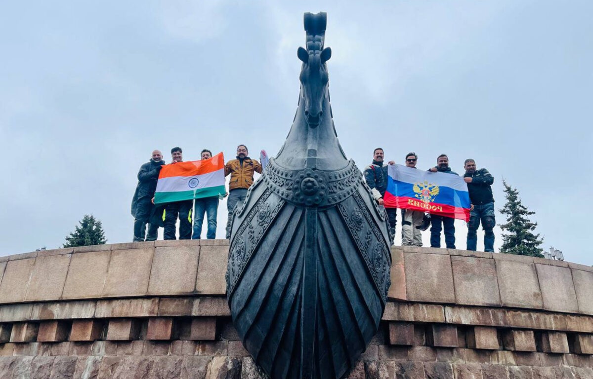 Тверь встретила участников VI российско-индийского мотопробега в честь Афанасия Никитина