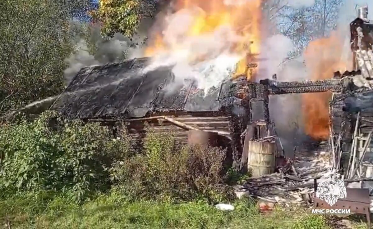 В Тверской области сгорела баня