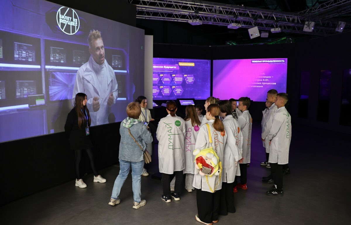 Больше 5500 школьников посетили мультимедийную выставку-тестирование «Лаборатория будущего»