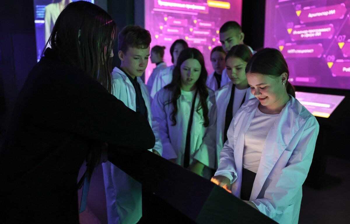 Порядка 5600 школьников Верхневолжья посетили выставку «Лаборатория будущего»