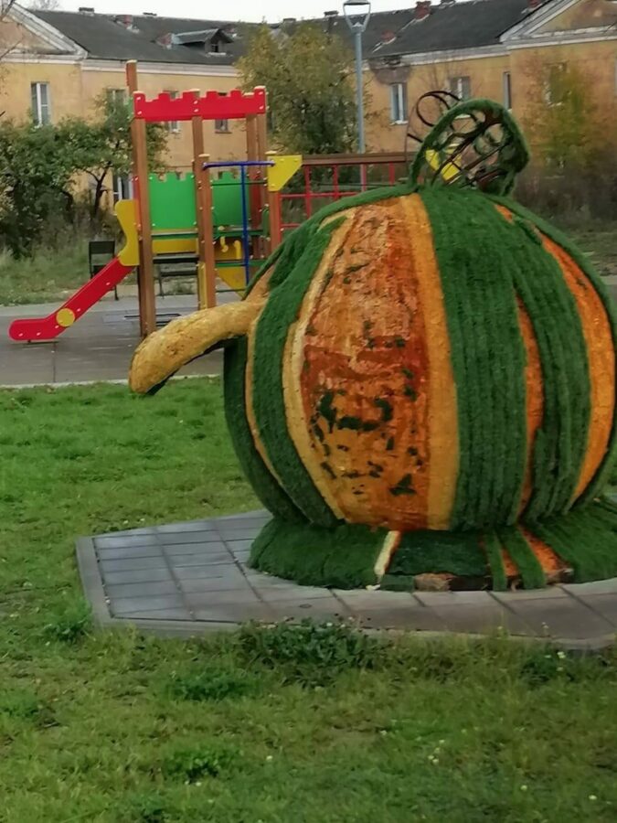 В Тверской области вандалы разгромили детскую площадку