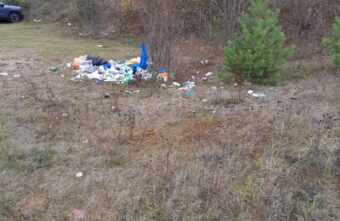 Отдыхающие оставили после себя огромную свалку в Тверской области Отдыхающие оставили после себя огромную свалку в Тверской области