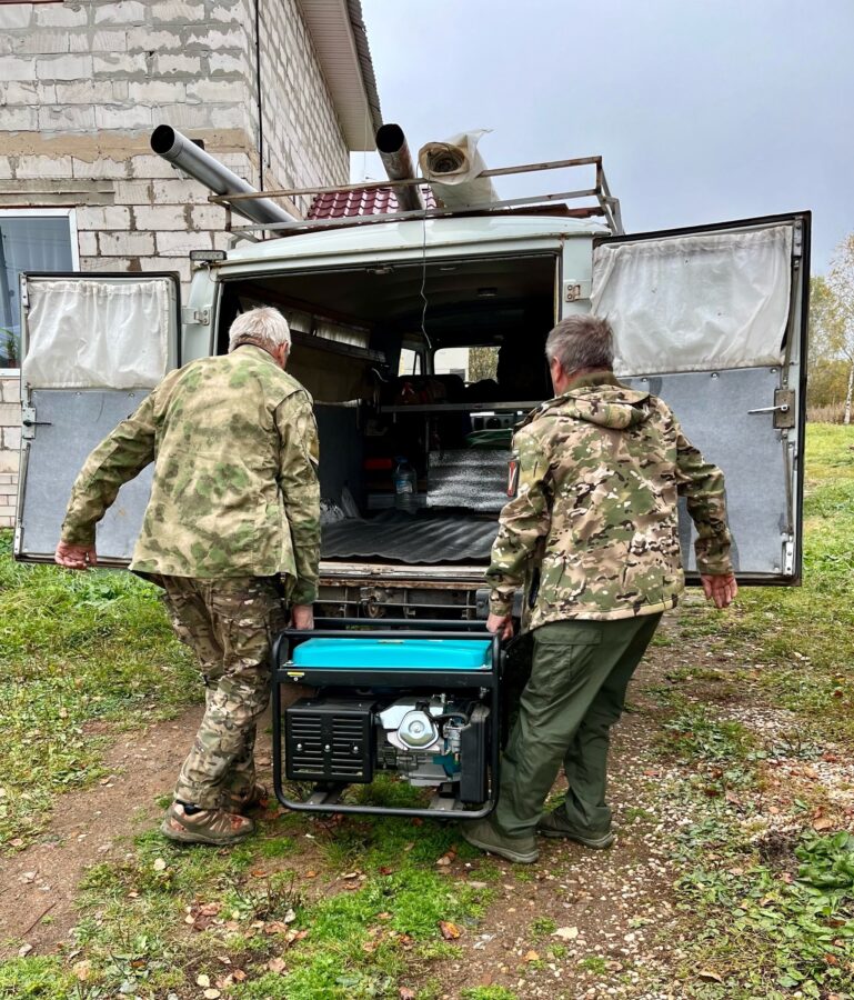 Жители Тверской области отправили в зону СВО большой гуманитарный груз