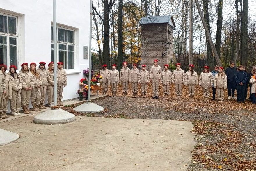 В Тверской области открыли мемориальную доску в честь огнеметчика Артёма Рябченко