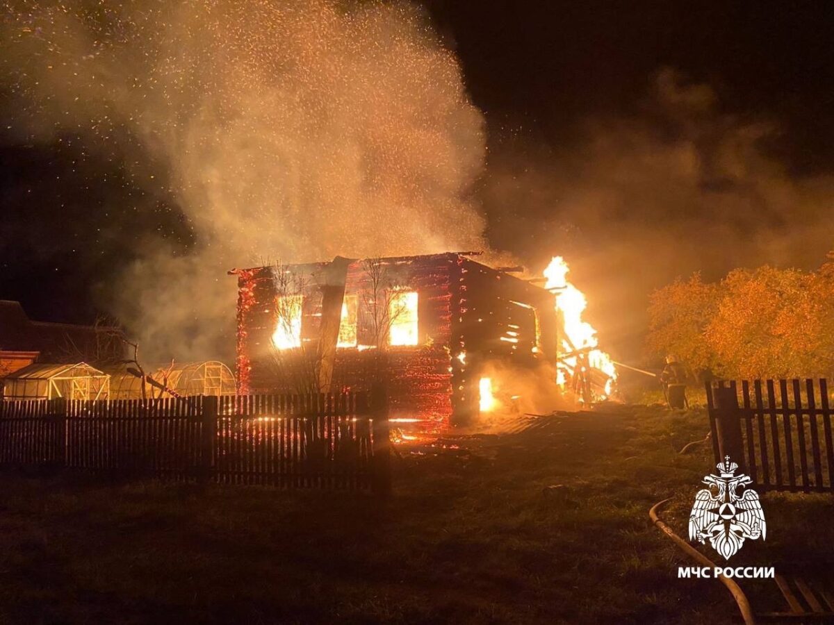 В деревне Тверской области сгорела дача