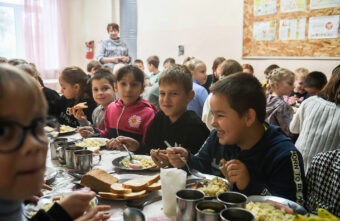 Губернатор Игорь Руденя проверил, как идут восстановительные работы в учреждениях образования Торопца Губернатор Игорь Руденя проверил, как идут восстановительные работы в учреждениях образования Торопца