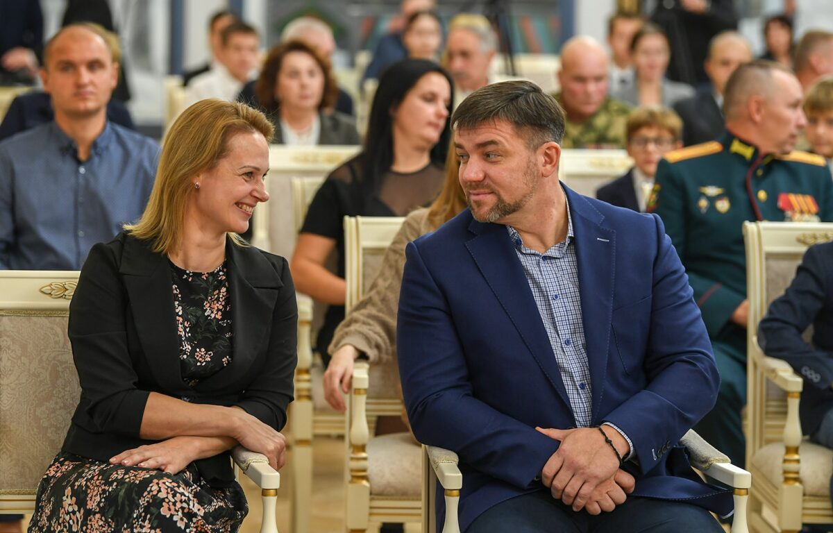 Игорь Руденя вручил жителям Тверской области государственные и региональные награды