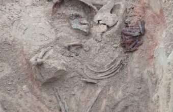 В Тверской области поисковики нашли записку солдата в медицинской ампуле В Тверской области поисковики нашли записку солдата в медицинской ампуле