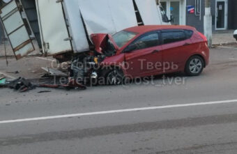 В Твери Solaris за ночь устроил сразу несколько аварий