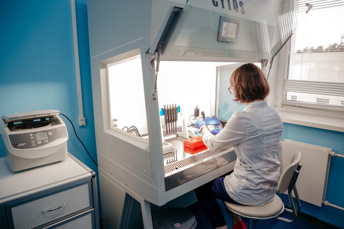 Эксперт по генетике рассказала о симптомах и причинах рака молочной железы