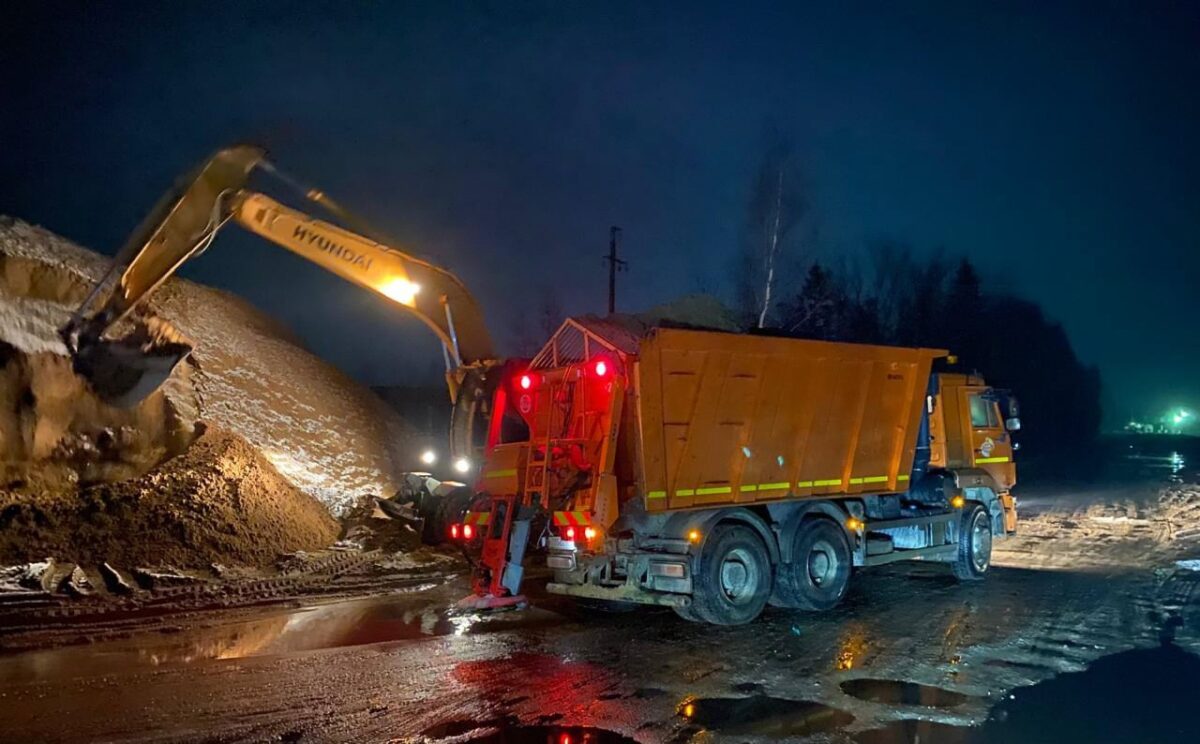 Порядка 600 единиц техники будет обеспечивать уборку региональных и межмуниципальных дорог зимой