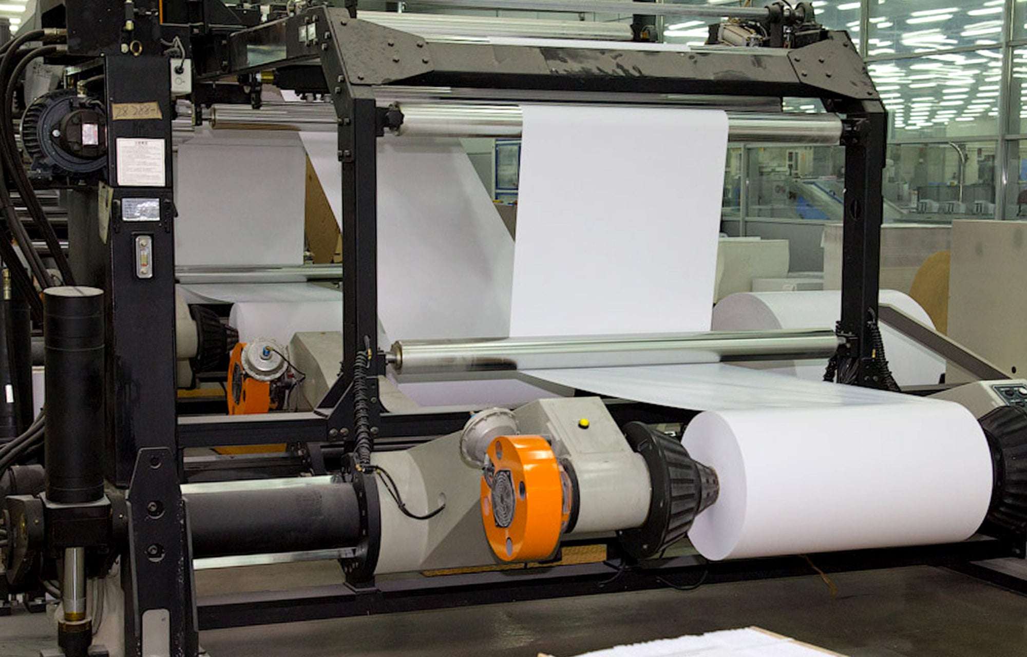 Игорь Руденя поздравил руководство, коллектив и ветеранов ООО «ИПК Парето-Принт» с 15-летием предприятия