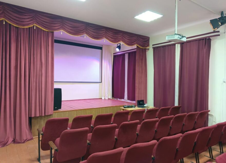 В Тверской области обновили Белоомутский Дом культуры