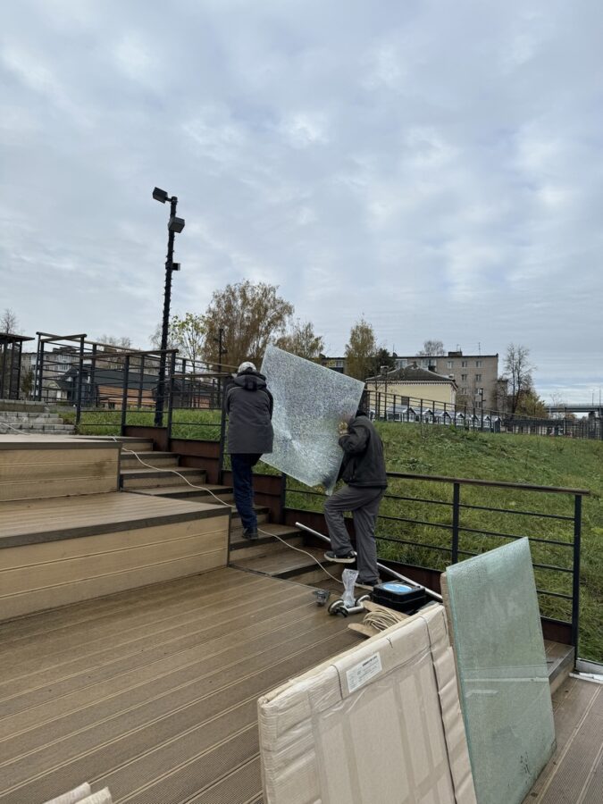 В Тверской области вандалы разбили стёкла на смотровой площадке
