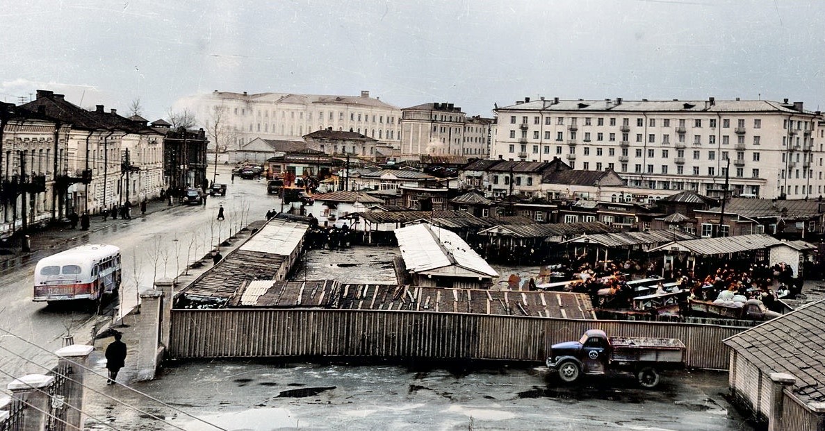 Житель Твери рассказал о милиционере, который стрелял дома из табельного пистолета Житель Твери рассказал о милиционере, который стрелял дома из табельного пистолета