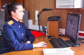 В Тверской области мужчина почти разнес чужую квартиру и угрожал соседям