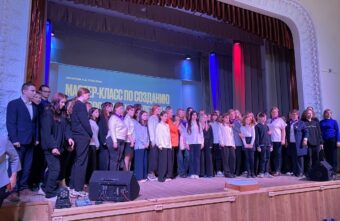 Главный эксперт РИА Верхневолжье рассказала школьникам о мобильной журналистике и создании видео на телефоне Главный эксперт РИА Верхневолжье рассказала школьникам о мобильной журналистике и создании видео на телефоне