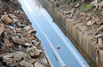 В Тверской области коммунальщики устроили открытый бассейн с подогревом