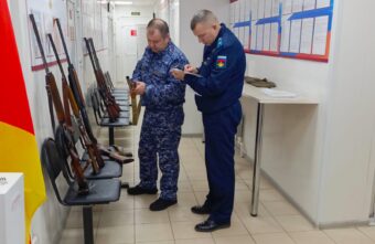 Росгвардия Твери передала партию гражданского оружия для нужд СВО Росгвардия Твери передала партию гражданского оружия для нужд СВО