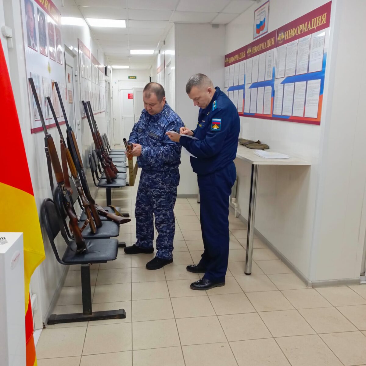 Росгвардия Твери передала партию гражданского оружия для нужд СВО