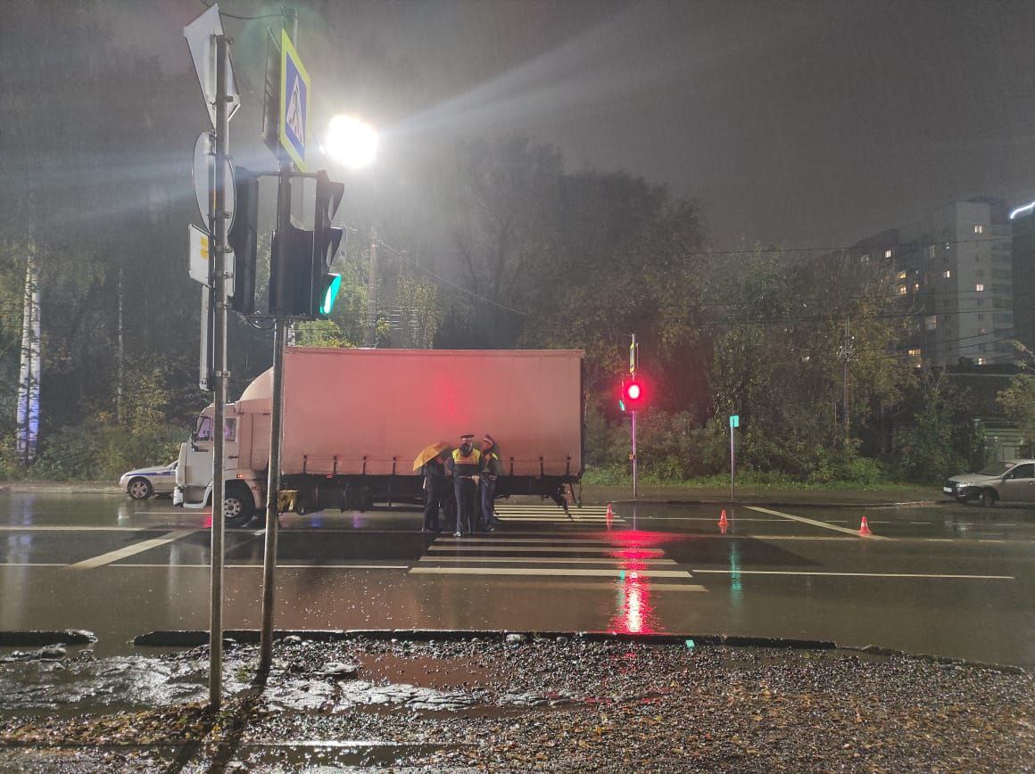 В Твери по вине нетрезвого водителя грузовика пострадал 11-летний пешеход