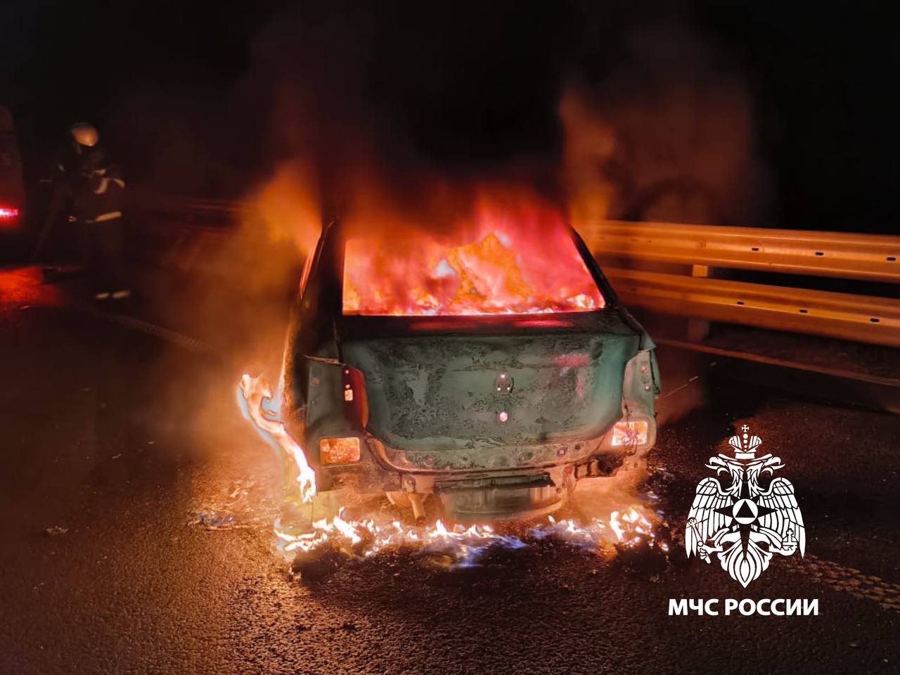 Утром в Тверской области сгорел автомобиль