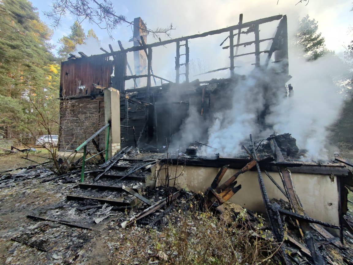 При пожаре в Тверской области погибли мужчина и женщина