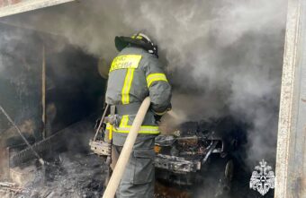 Из-за строительного фена в Тверской области сгорел гараж