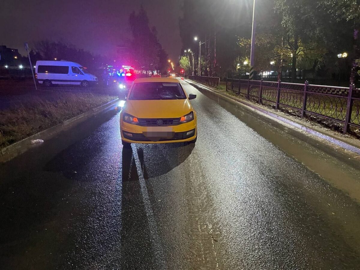 В Твери подросток-нарушитель попал под колёса "Фольксвагена"