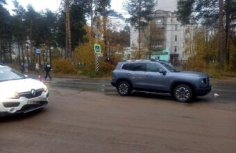 71-летнюю женщину доставили в больницу после ДТП в Твери