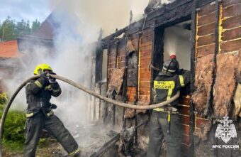 Пожар уничтожил жилой дом в деревне под Тверью