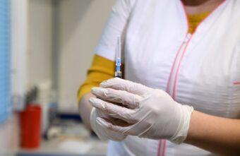 Больше 292 тысяч жителей Тверской области вакцинировались от гриппа