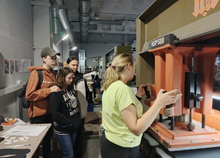 В Калязине прошли профтуры для школьников на местные предприятия