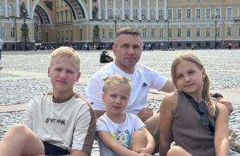 Многодетный отец Андрей Николашкин рассказал, в чем заключается отцовское счастье Многодетный отец Андрей Николашкин рассказал, в чем заключается отцовское счастье