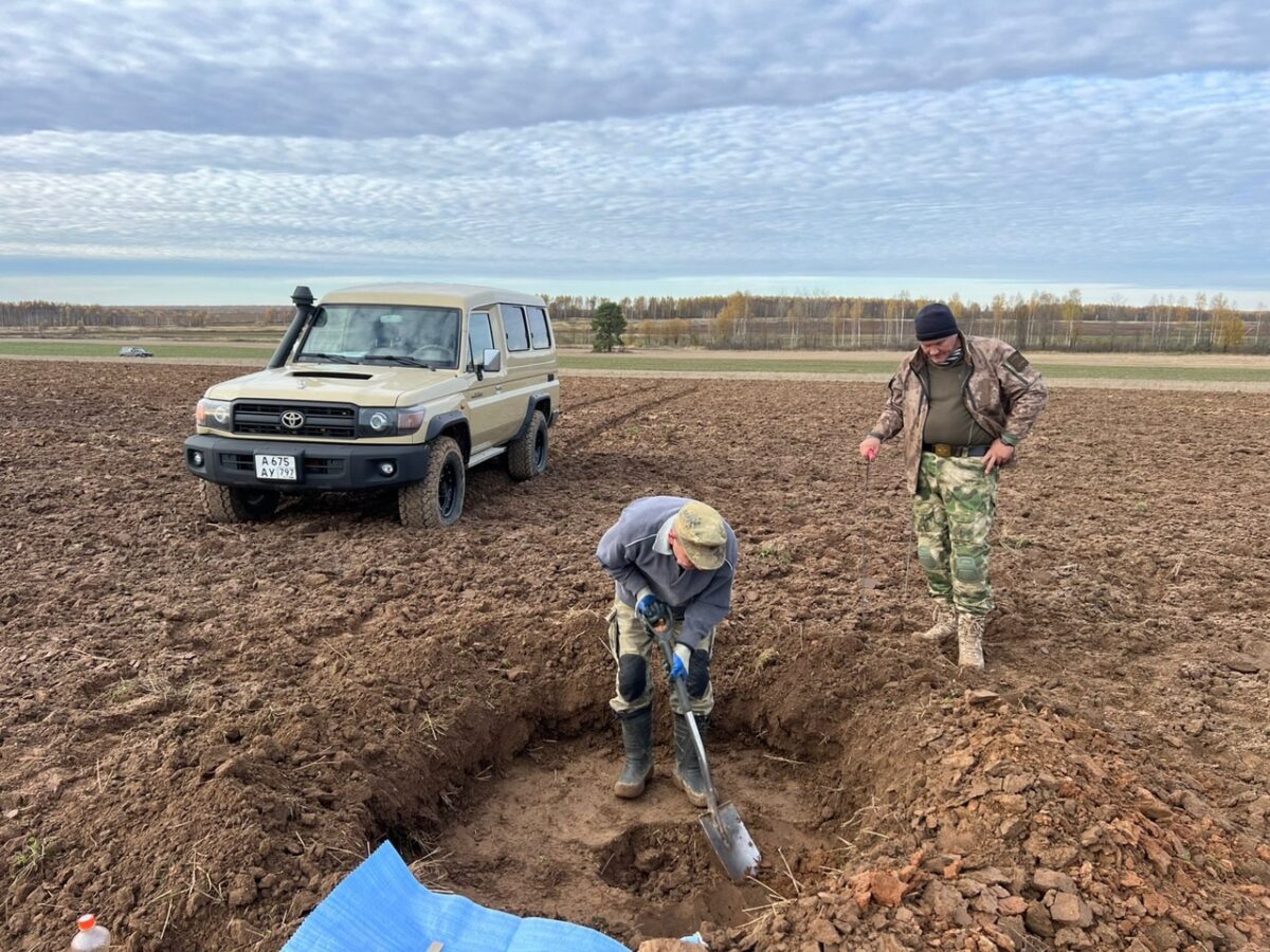 В Тверской области нашли останки восьми красноармейцев и их личные вещи