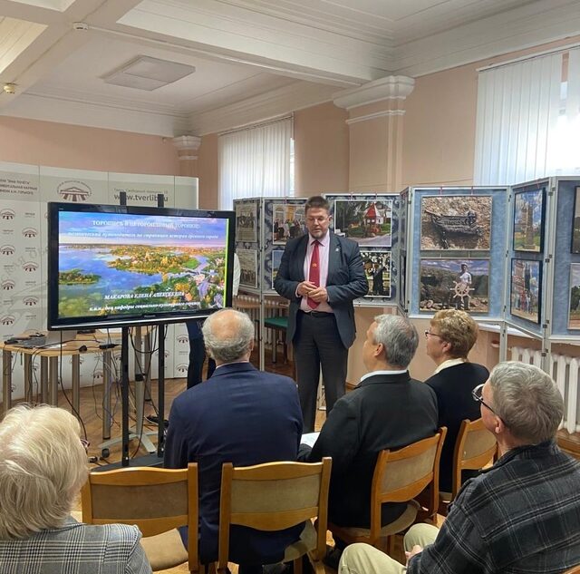 Выставка-инсталляция, посвященная Торопцу, открылась в Твери