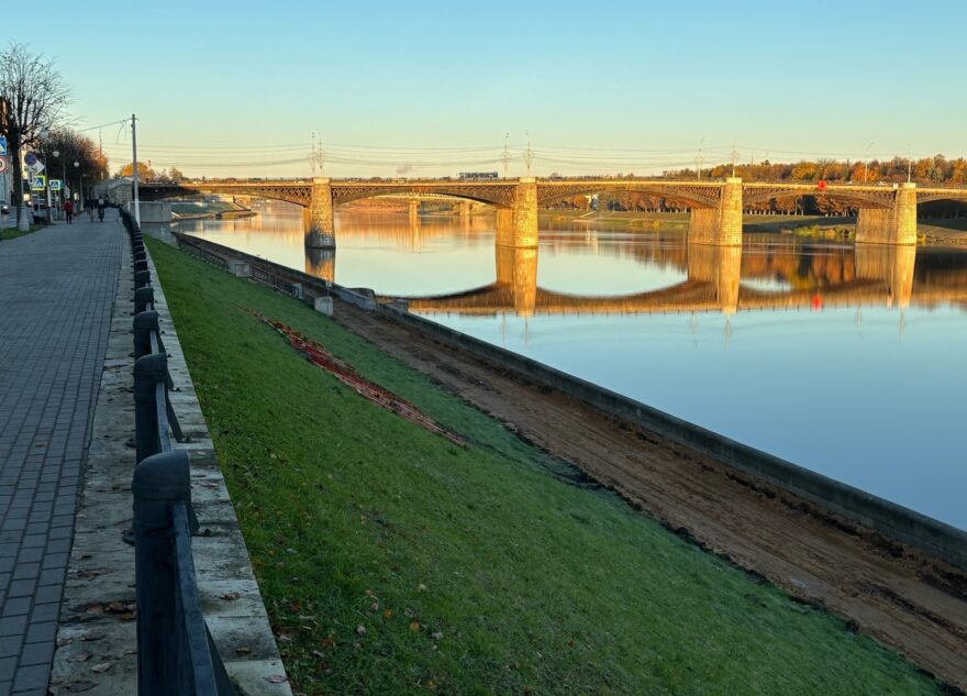 В центре Твери перекопали всю набережную