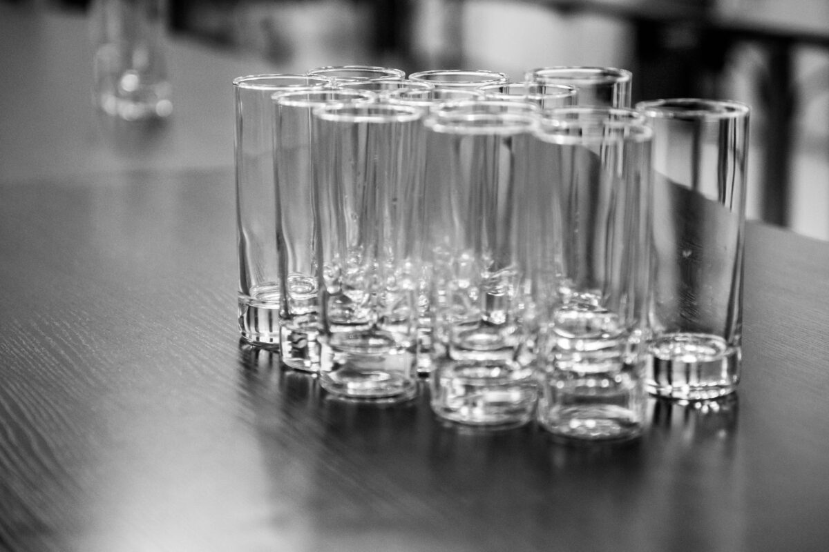 В Тверской области планируют ввести запрет на продажу алкоголя в объектах общепита в многоквартирных домах В Тверской области планируют ввести запрет на продажу алкоголя в объектах общепита в многоквартирных домах